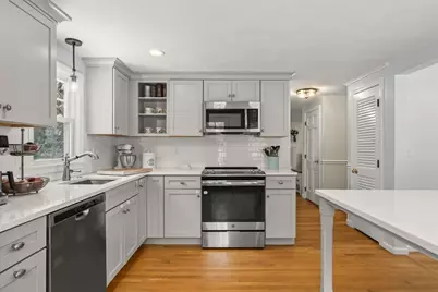 17 Sunrise Ave, Plymouth, MA 02360 - Photo 11