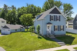 61 Nahant St, Wakefield, MA 01880 - Photo 1