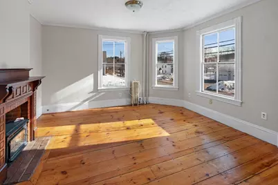 21 Congress St, Amesbury, MA 01913 - Photo 5