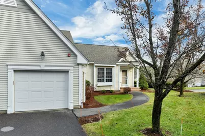 401 Autumn Ridge Dr #401, Ayer, MA 01432 - Photo 3