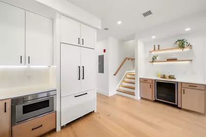 136 West Eighth #Four, Boston, MA 02127 - Photo 11