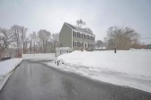 9 Windward Wy, Swansea, MA 02777 - Photo 3