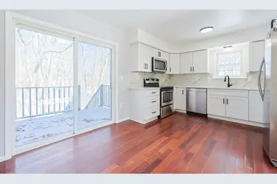 56 Goddard Memorial Dr, Worcester, MA 01603 - Photo 9