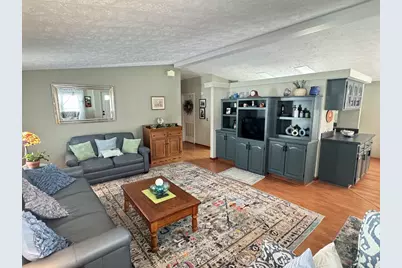 20 Woodridge Road, Plainville, MA 02762 - Photo 9