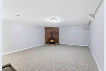 44 Kensington Ave, Westfield, MA 01085 - Photo 29