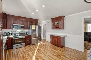 231 Lapham St, Fall River, MA 02721 - Photo 1