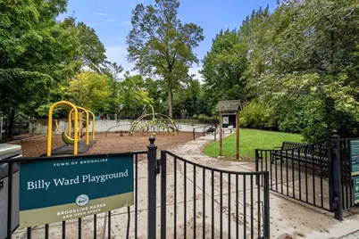 106 Brook Street, Brookline, MA 02445 - Photo 33