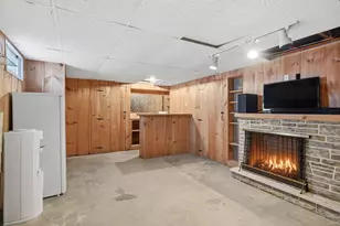 24 Melha Ave, Springfield, MA 01104 - Photo 35