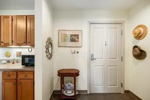 24 Cobblestone Ln, Gloucester, MA 01930 - Photo 15