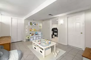 38 Garden Pkwy, Norwood, MA 02062 - Photo 5