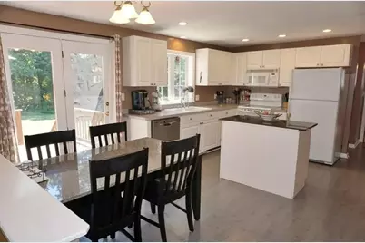 84 Chester St, Worcester, MA 01605 - Photo 9