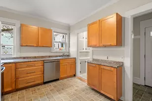 29 Packard Ave, Somerville, MA 02144 - Photo 13