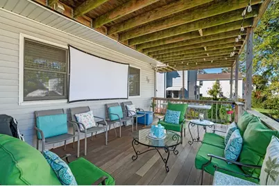 9 Cleveland Pl, Gloucester, MA 01930 - Photo 13