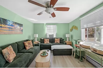 9 Cleveland Pl, Gloucester, MA 01930 - Photo 9