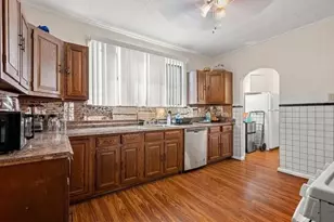 152 Glen St, Somerville, MA 02145 - Photo 3