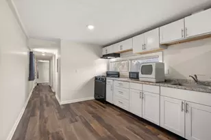 350 West St, Ludlow, MA 01056 - Photo 9