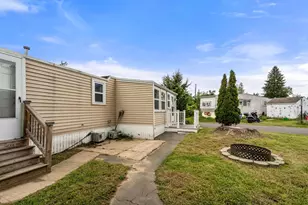 350 West St, Ludlow, MA 01056 - Photo 23