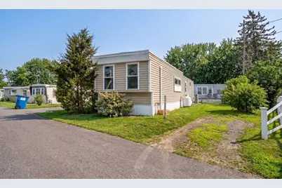 350 West Street #5, Ludlow, MA 01056 - Photo 1
