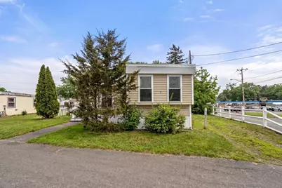 350 West Street #5, Ludlow, MA 01056 - Photo 1