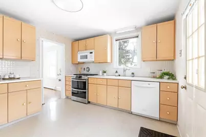 31 Birds Hill Ave, Needham, MA 02492 - Photo 7