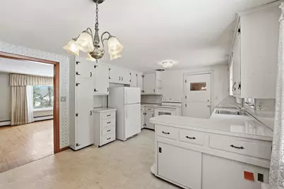 303 Kibbe Rd, East Longmeadow, MA 01028 - Photo 3