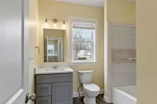 23 Leslie Rd, Worcester, MA 01605 - Photo 21