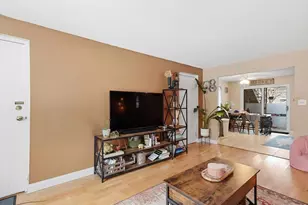 70 Washington Park Dr, Andover, MA 01810 - Photo 3