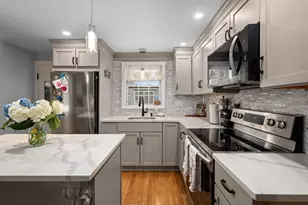 15 Roland Rd, Peabody, MA 01960 - Photo 9