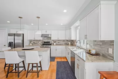 17 Wadsworth Ave #2, Waltham, MA 02453 - Photo 9