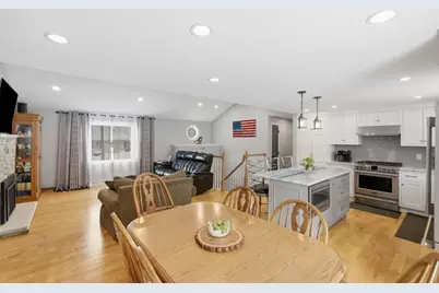 31 Tremont St, Woburn, MA 01801 - Photo 5