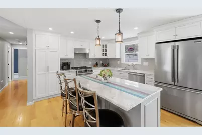 31 Tremont St, Woburn, MA 01801 - Photo 7