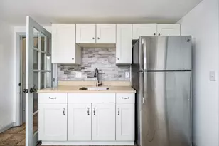 7-9 Dexter, Waltham, MA 02453 - Photo 3