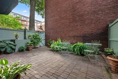 18 Hereford St, Boston, MA 02115 - Photo 25