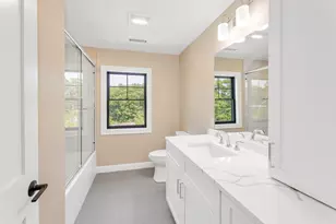 17 Starling St, Boston, MA 02132 - Photo 7