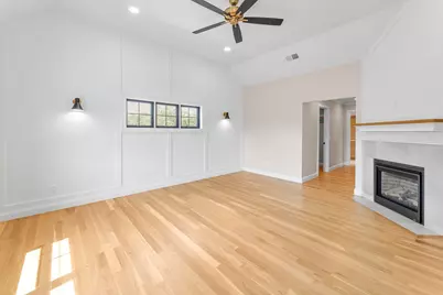 17 Starling Street, Boston, MA 02132 - Photo 11