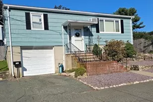 103 Kernwood Dr, Lynn, MA 01904 - Photo 1