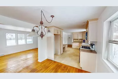 232 School St, Groveland, MA 01834 - Photo 5