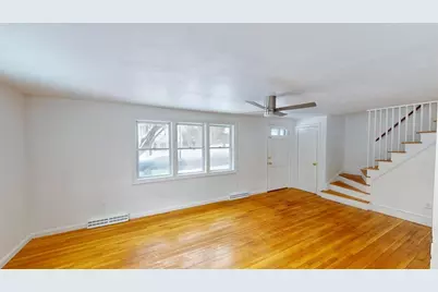 232 School St, Groveland, MA 01834 - Photo 3