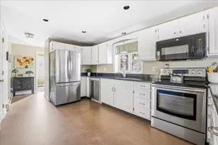 33 1st Parish Ln, Hanover, MA 02339 - Photo 7