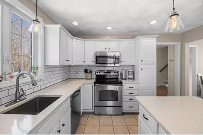 80 Dwight St, Haverhill, MA 01830 - Photo 5