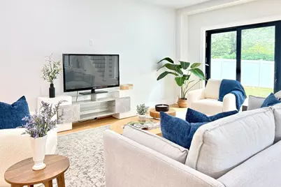 811 Heath Street, Brookline, MA 02467 - Photo 9