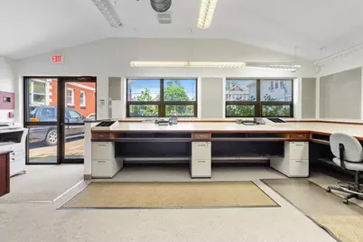 30 Thacher St, Malden, MA 02148 - Photo 9