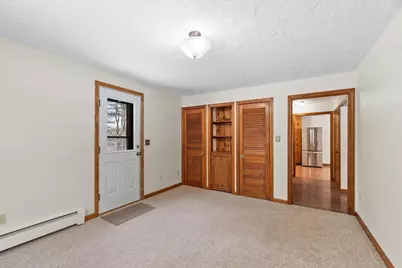 352 Wood St, Hopkinton, MA 01748 - Photo 27