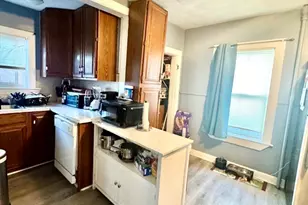 4 Walnut St, Taunton, MA 02780 - Photo 9