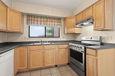34 Rosewood Dr #34, Stoughton, MA 02072 - Photo 17
