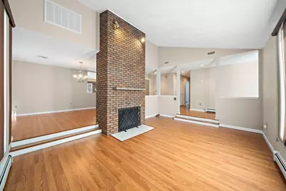 42 Leverett Ave, Revere, MA 02151 - Photo 3