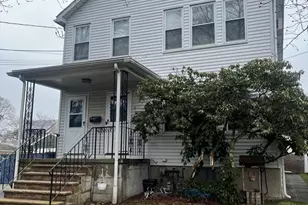 25 Charlotte Rd, Waltham, MA 02453 - Photo 1