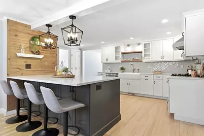 10 Meadow Brook Ln, Reading, MA 01867 - Photo 9