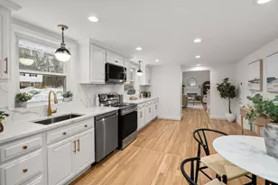 11 Wilshire Dr, Sharon, MA 02067 - Photo 9