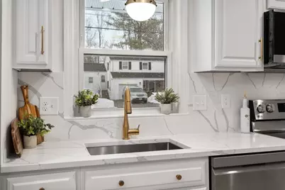 11 Wilshire Dr, Sharon, MA 02067 - Photo 13